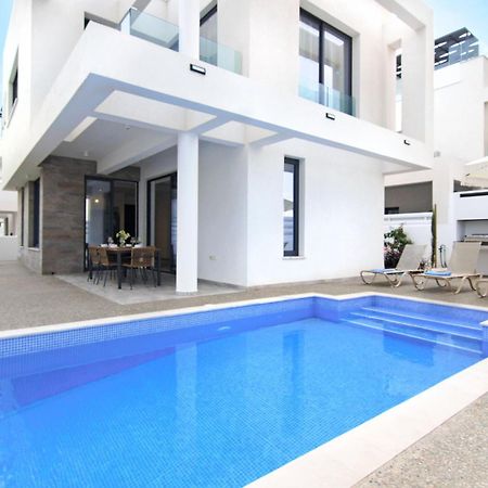 Villa Queen Isabella 普罗塔拉斯 外观 照片
