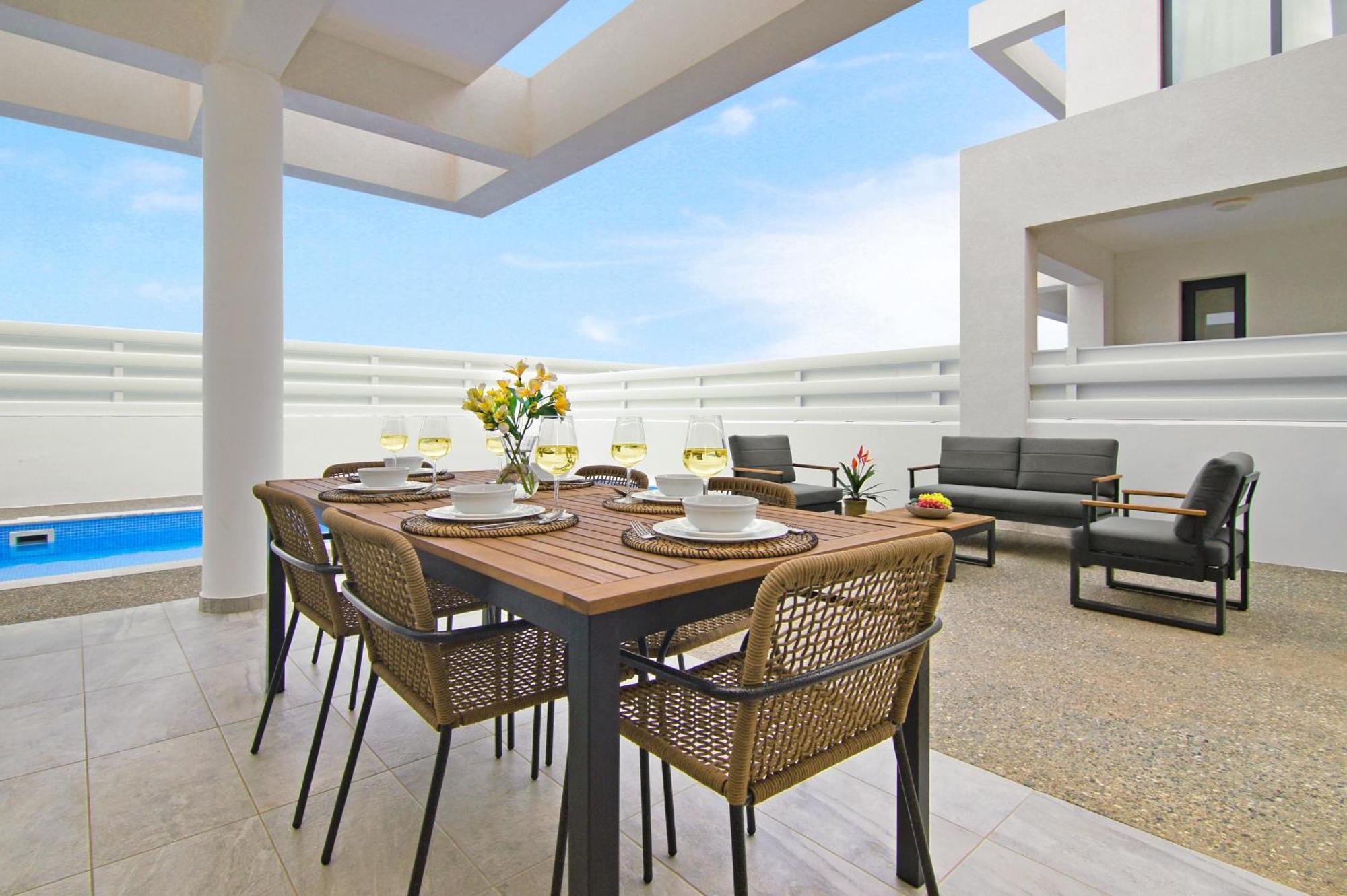 Villa Queen Isabella 普罗塔拉斯 外观 照片
