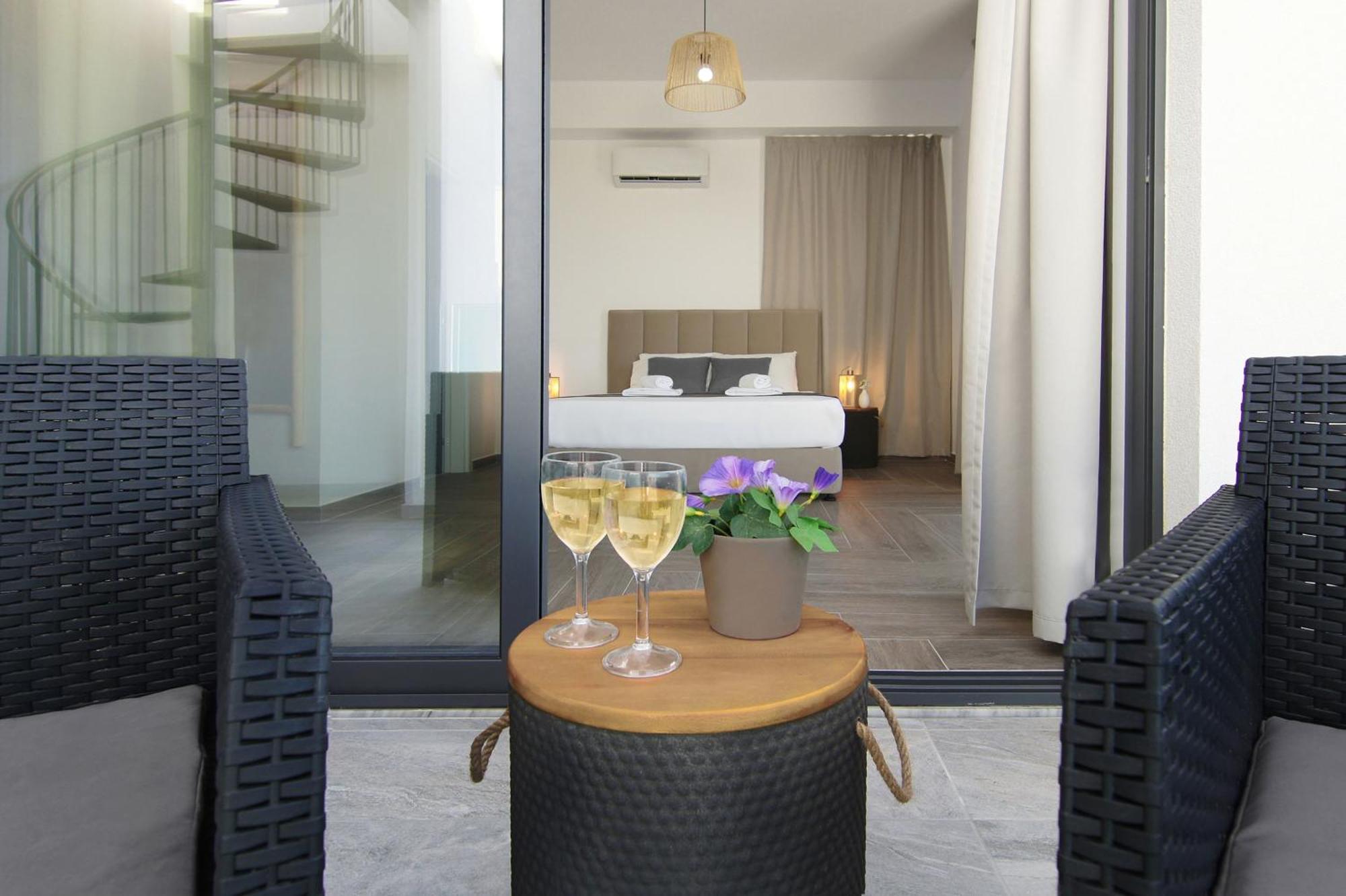 Villa Queen Isabella 普罗塔拉斯 外观 照片